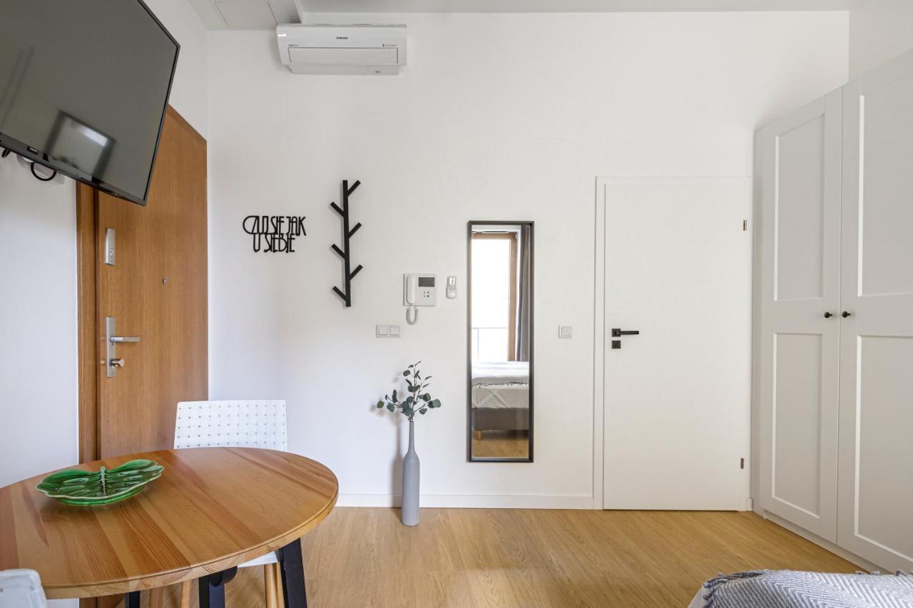 Homewell Apartments Zelazko بوزنان المظهر الخارجي الصورة