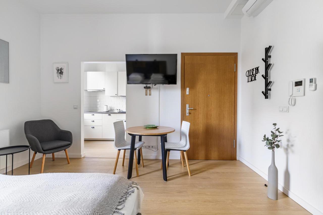 Homewell Apartments Zelazko بوزنان المظهر الخارجي الصورة